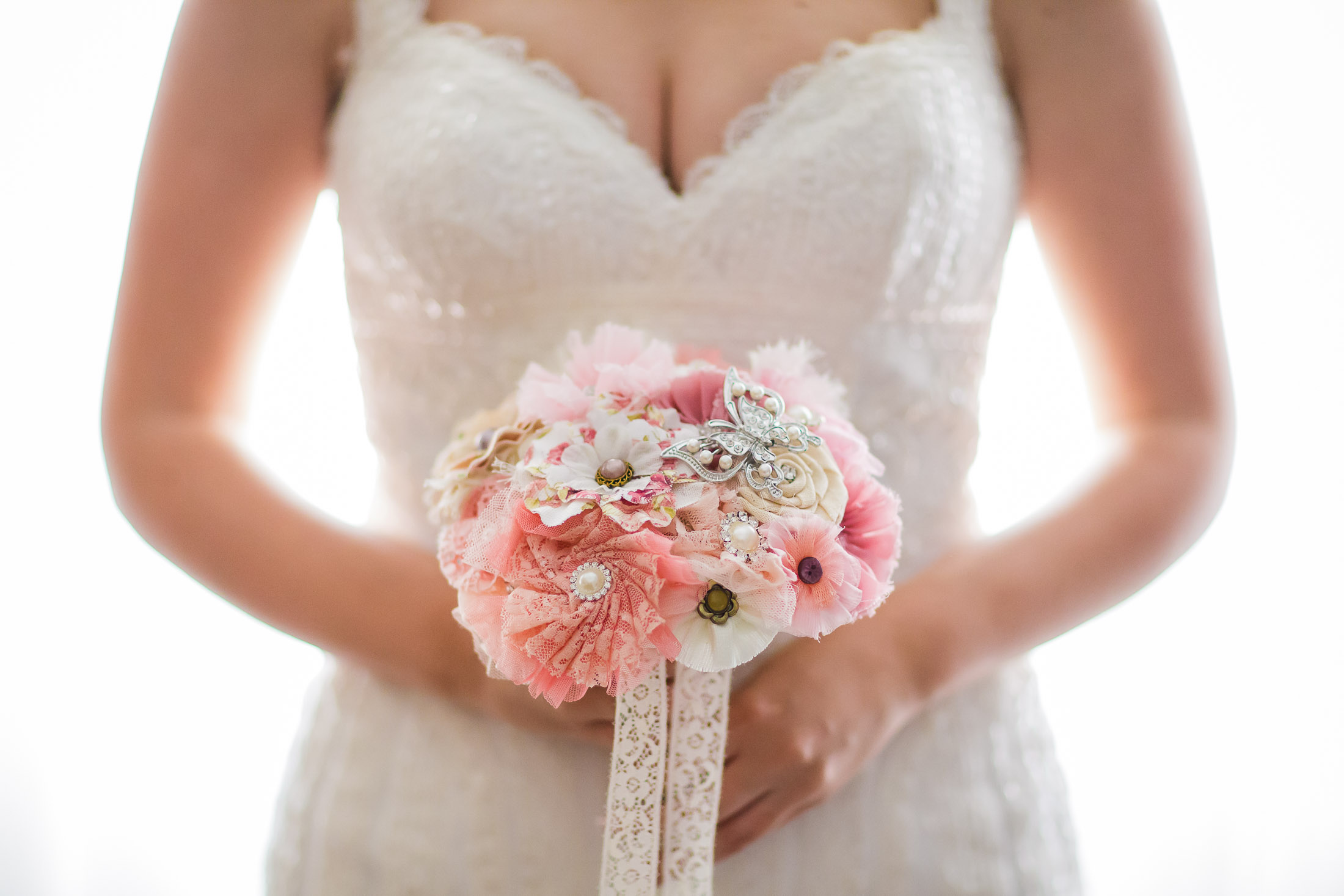 REPORTAJE BODA EN CAPILLA SANTO CALIZ VALENCIA Y JARDINES LA CARTUJA VALENCIA