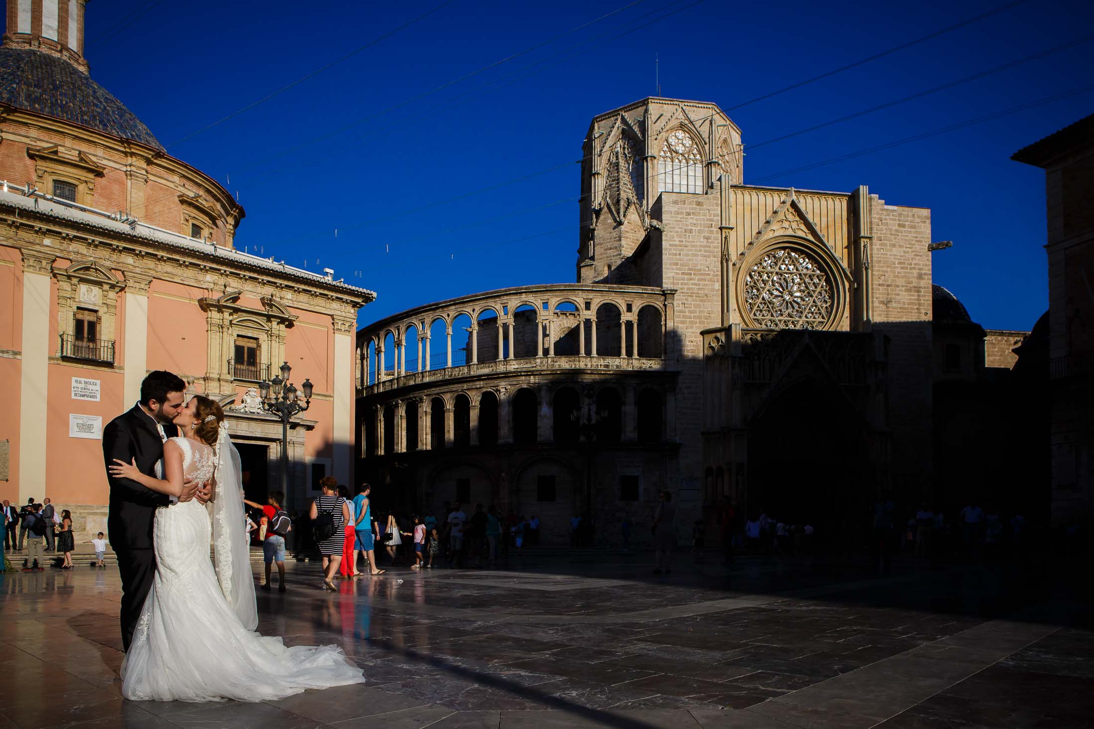 REPORTAJE BODA EN LA CAPILLA DEL SANTO CÁLIZ Y JARDINES LA CARTUJA VALENCIA