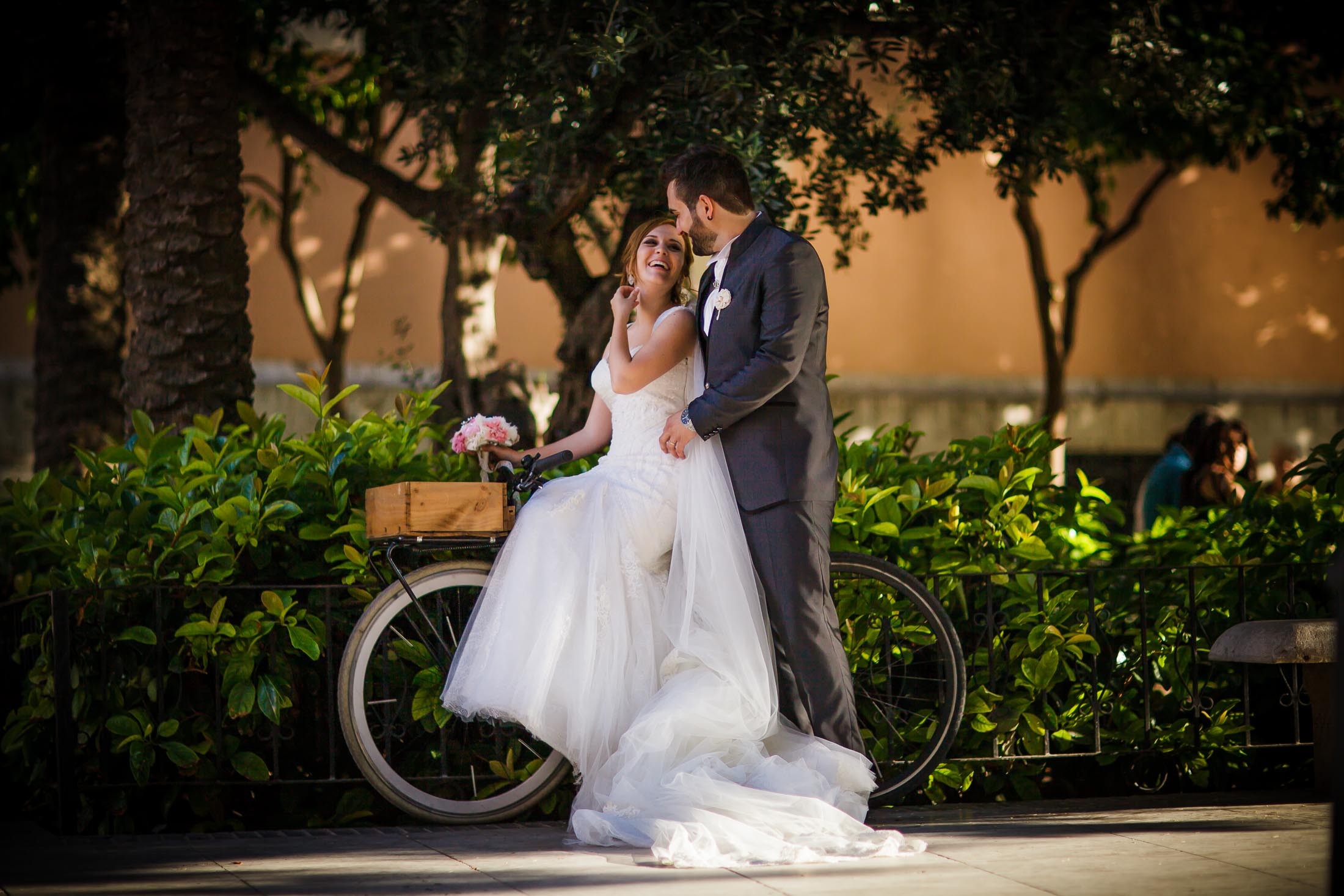 REPORTAJE BODA EN CAPILLA SANTO CALIZ VALENCIA Y JARDINES LA CARTUJA VALENCIA