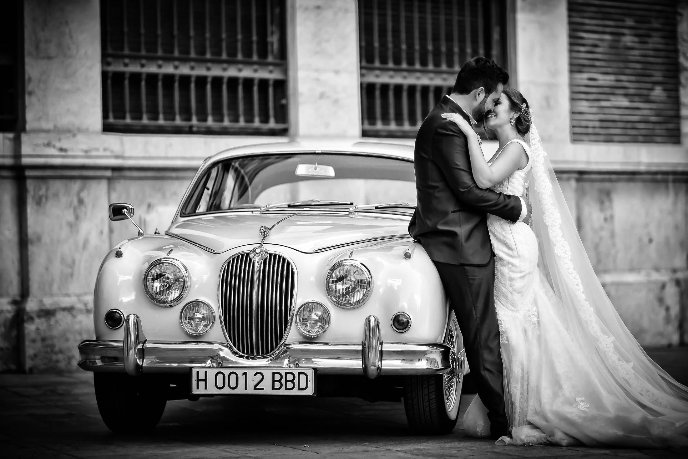 REPORTAJE BODA EN CAPILLA SANTO CALIZ VALENCIA Y JARDINES LA CARTUJA VALENCIA