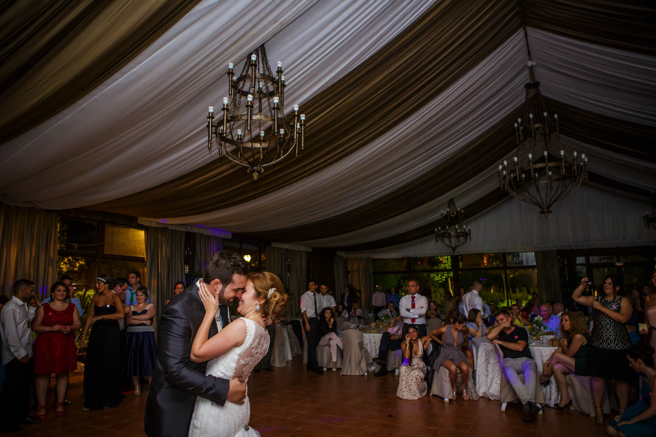 REPORTAJE BODA EN CAPILLA SANTO CALIZ VALENCIA Y JARDINES LA CARTUJA VALENCIA