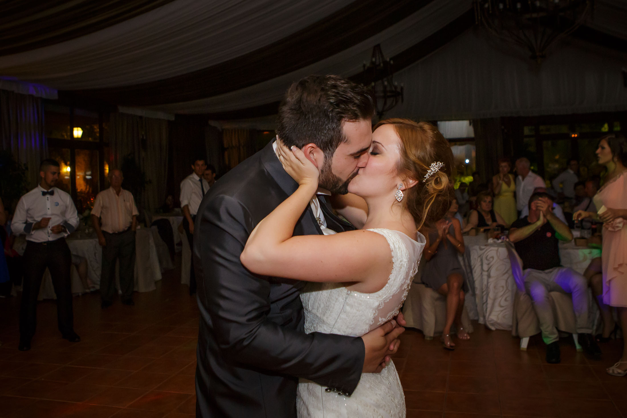 REPORTAJE BODA EN CAPILLA SANTO CALIZ VALENCIA Y JARDINES LA CARTUJA VALENCIA