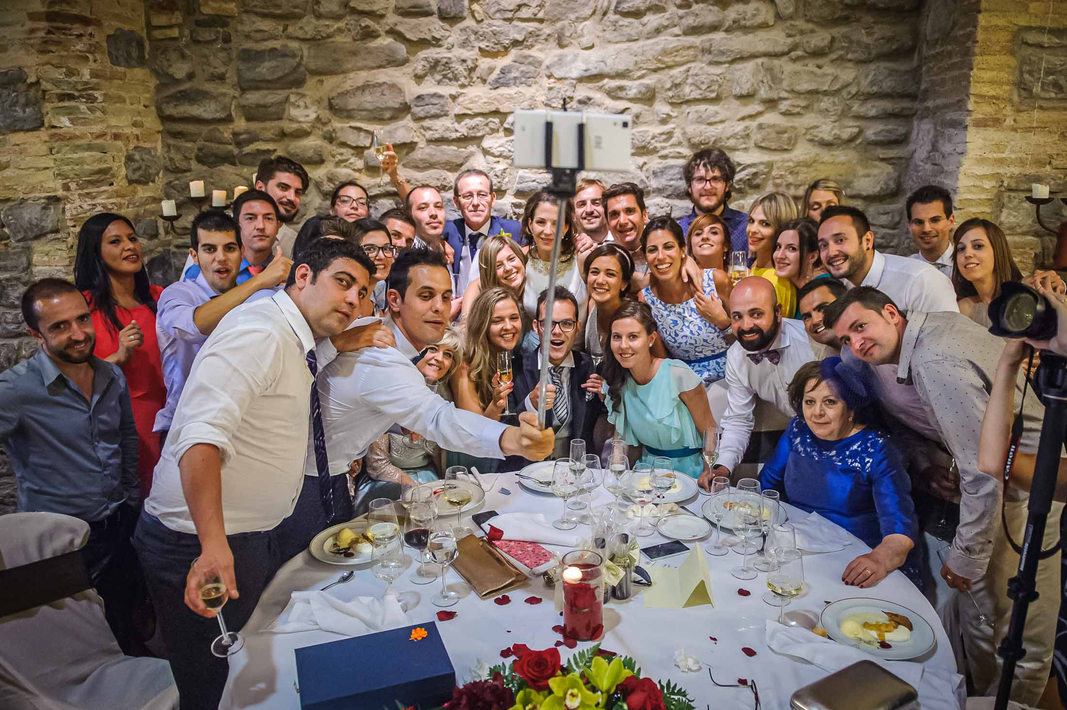 Boda en el Monasterio de San Pedro Huesca, celebracion en Castillo de San Luis Huesca, Sanra y Hugo. Christian Roselló Fotografo de Bodas en Valencia