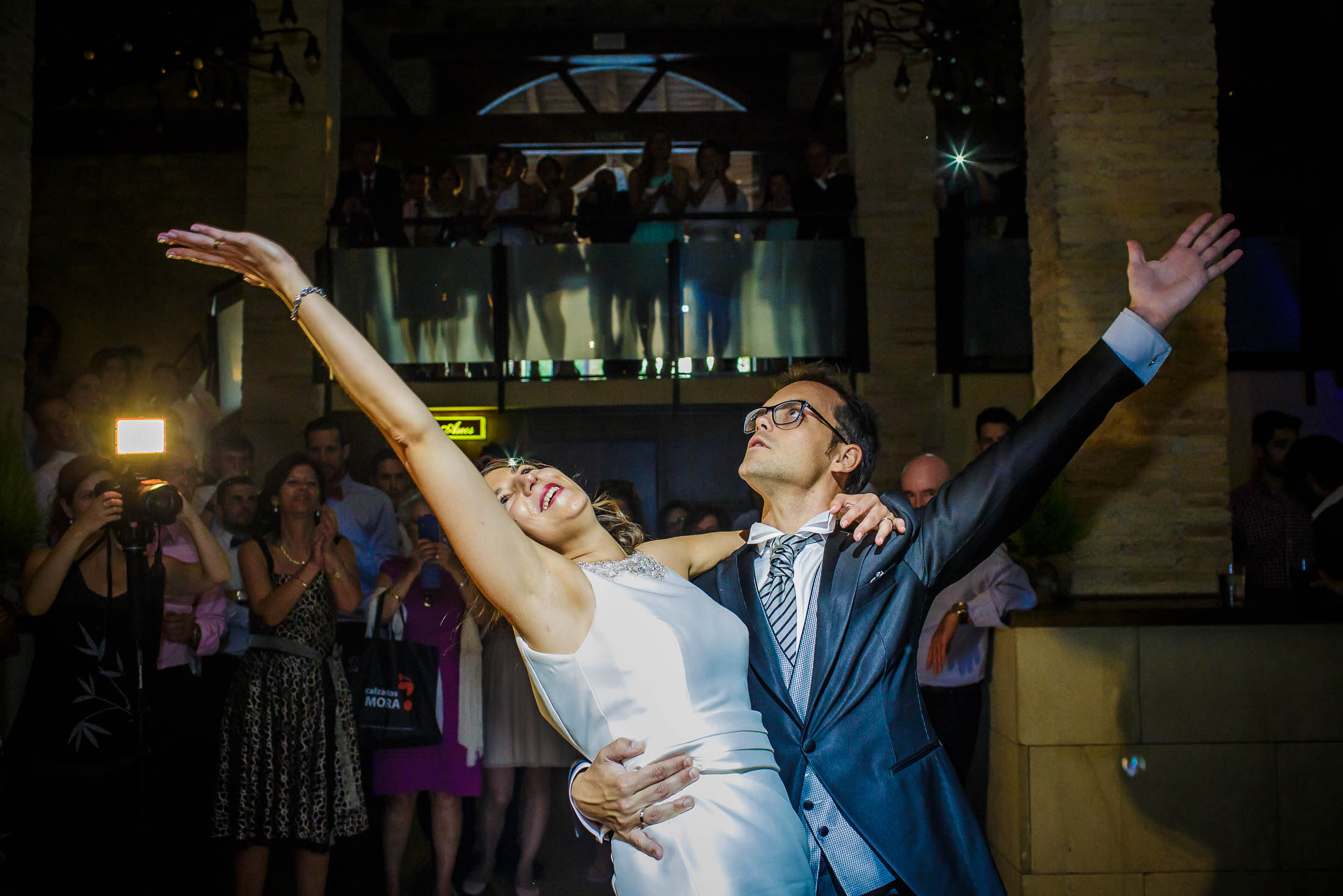 Boda en el Monasterio de San Pedro Huesca, celebracion en Castillo de San Luis Huesca, Sanra y Hugo. Christian Roselló Fotografo de Bodas en Valencia