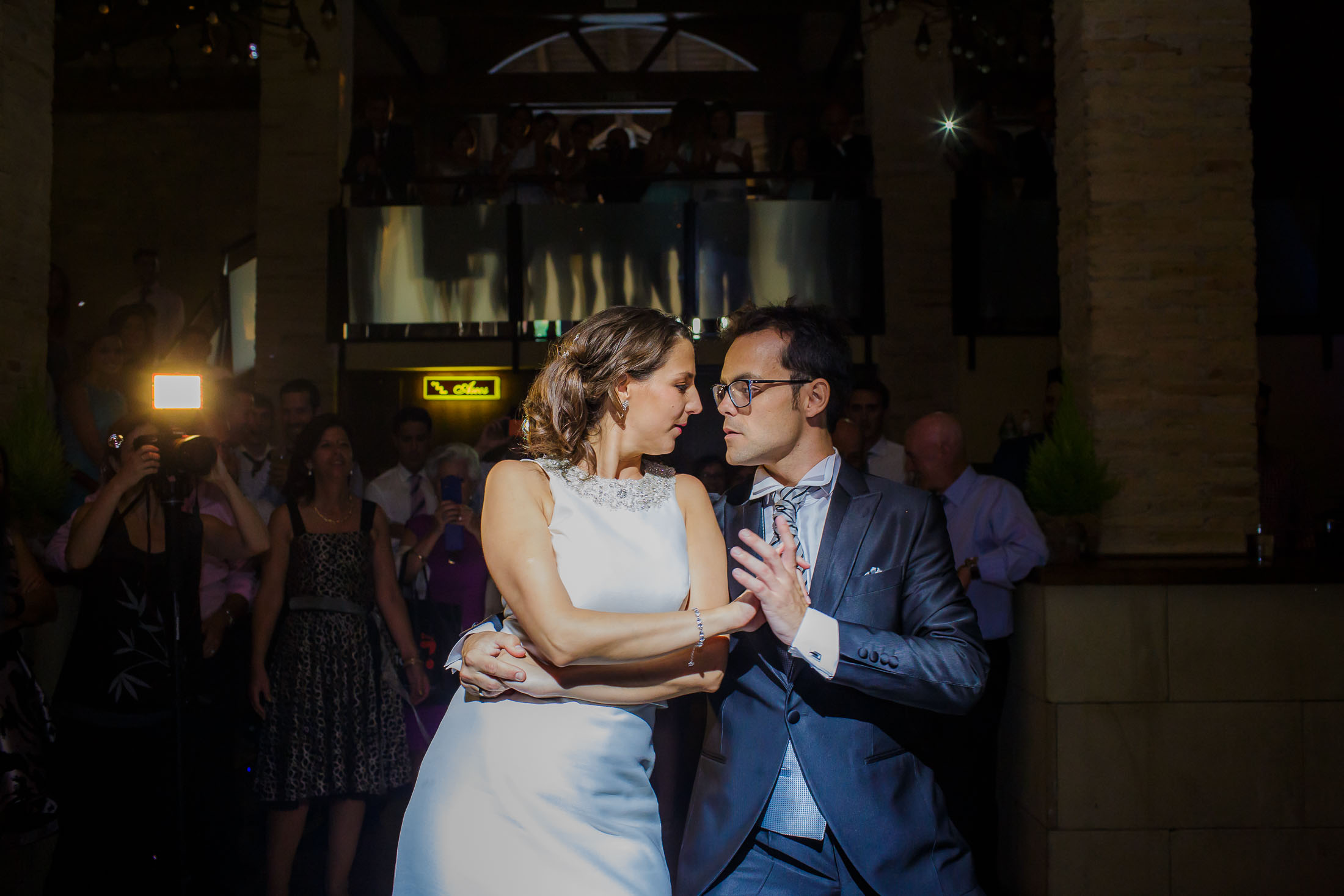 Boda en el Monasterio de San Pedro Huesca, celebracion en Castillo de San Luis Huesca, Sanra y Hugo. Christian Roselló Fotografo de Bodas en Valencia