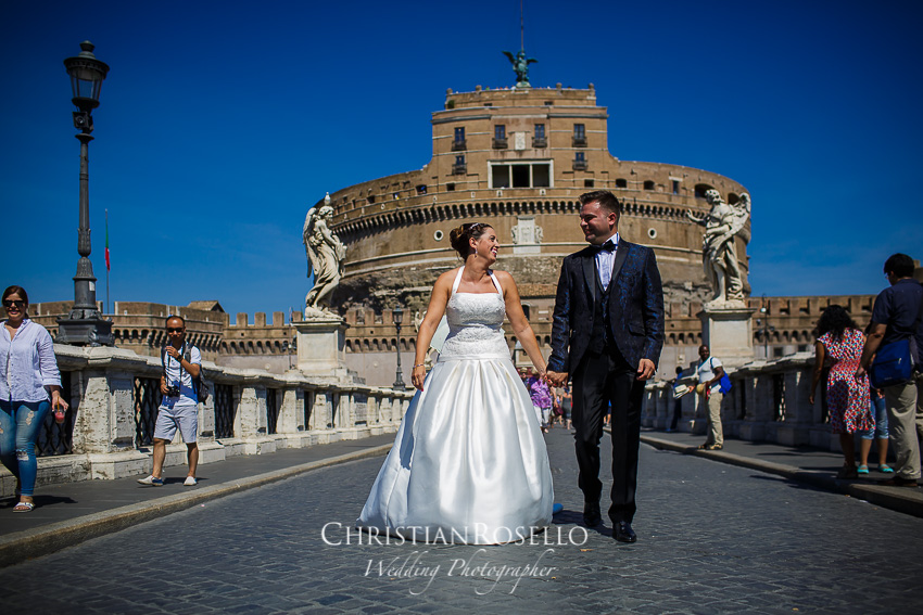 Post Boda en Roma, Ponte Sant'Angelo, Mª Jesus y Oscar. Christian Roselló, Wedding Photographer in Rome, based in Valencia Spain