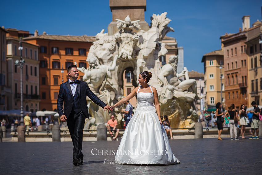 Post Boda en Roma, Piazza Navona, Mª Jesus y Oscar. Christian Roselló, Wedding Photographer in Rome, based in Valencia Spain