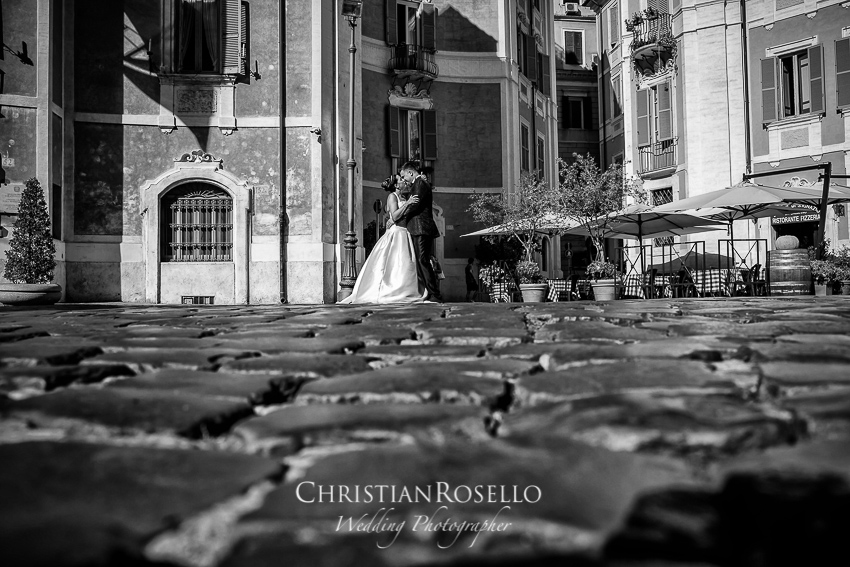Post Boda en Roma, Piazza di Sant'Ignazio, Mª Jesús y Oscar. Christian Roselló, Wedding Photographer in Rome, based in Valencia Spain
