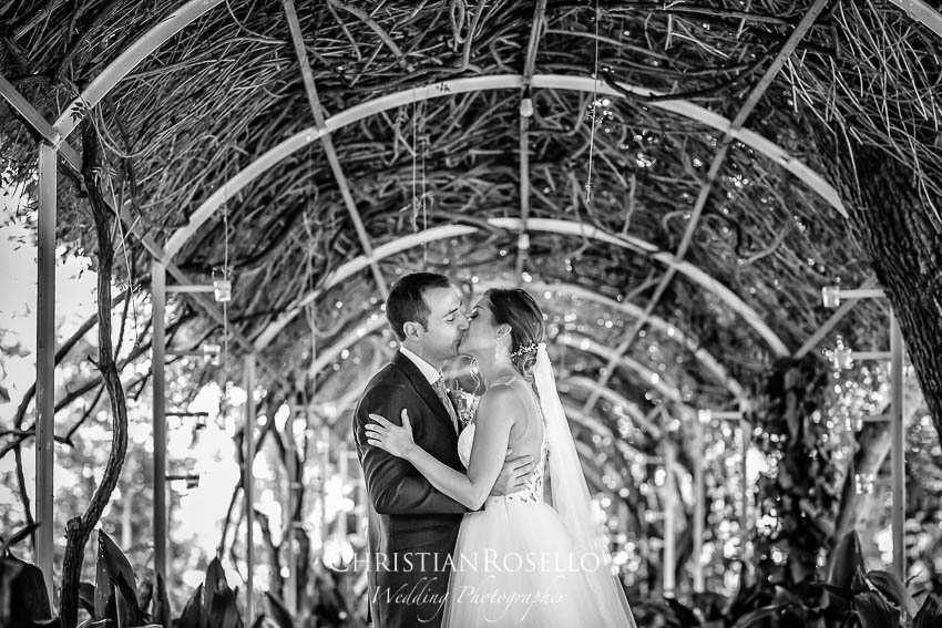 Reportaje de Bodas en Masía Xamandreu Sara y Miguel. Christian Roselló Fotografo de Bodas en Valencia.
